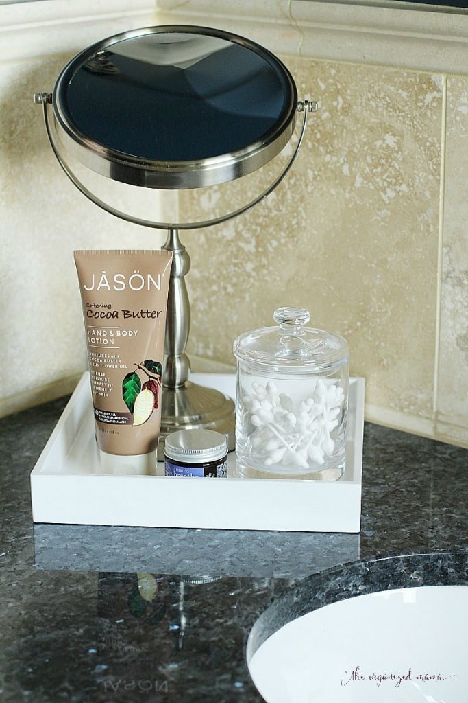 using tray to organize bathroom