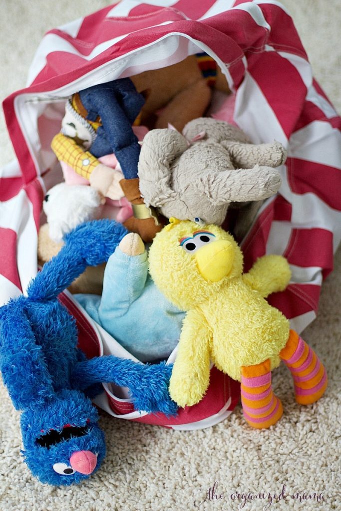 how to organize stuffed animals bean bag