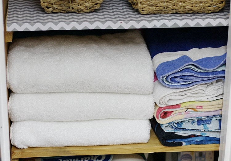 towels-in-closet