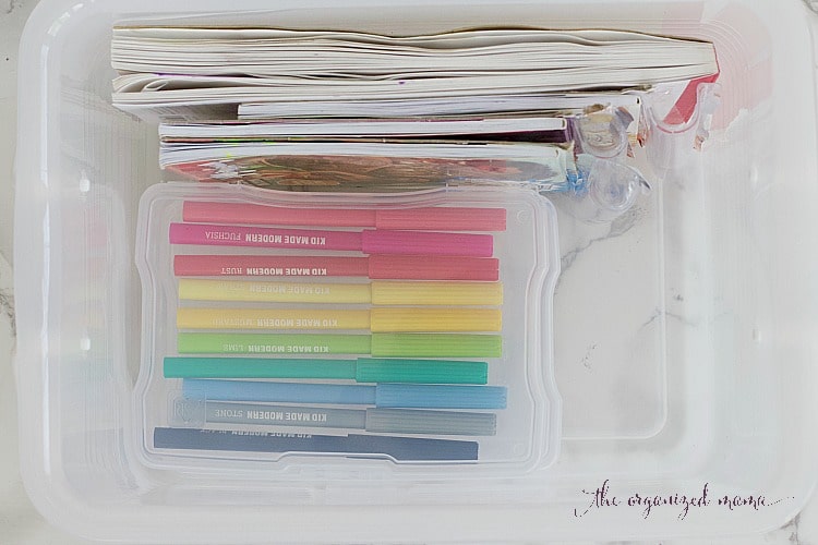 When traveling with young kids, you have to pack tons of entertainment to keep them occupied! Having taken countless road trips with my young children, I am sharing my road trip must haves for keeping the car organized and the littles entertained! #roadtrip