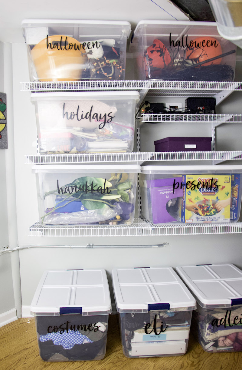 Learn tips for professoinal organizer on how to store holiday decorations using the KonMarie Method. Find what really sparks joy with your decor. #holidaydecor #storage