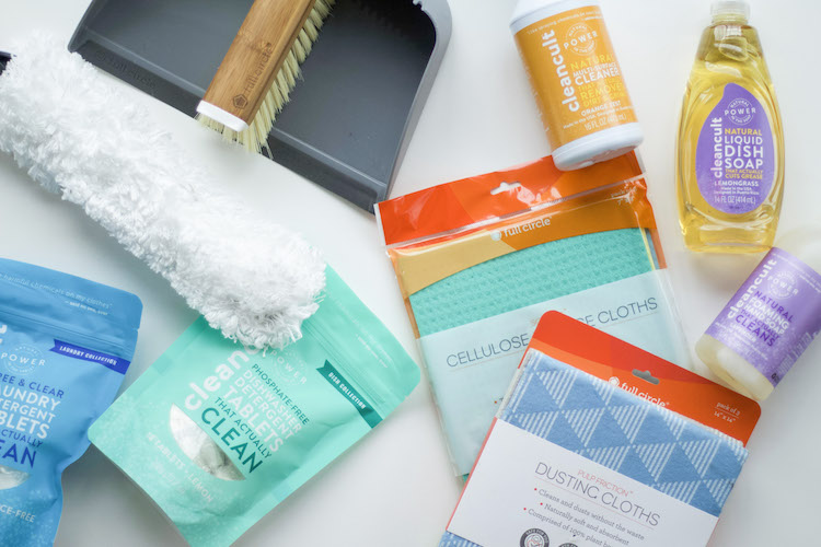 Learn tricks for cleaning your home daily with a free cleaning checklist. Favorite products are listed, along with ways to tackle some of those daunting tasks. #cleaning #cleaningcaddie #cleanhome