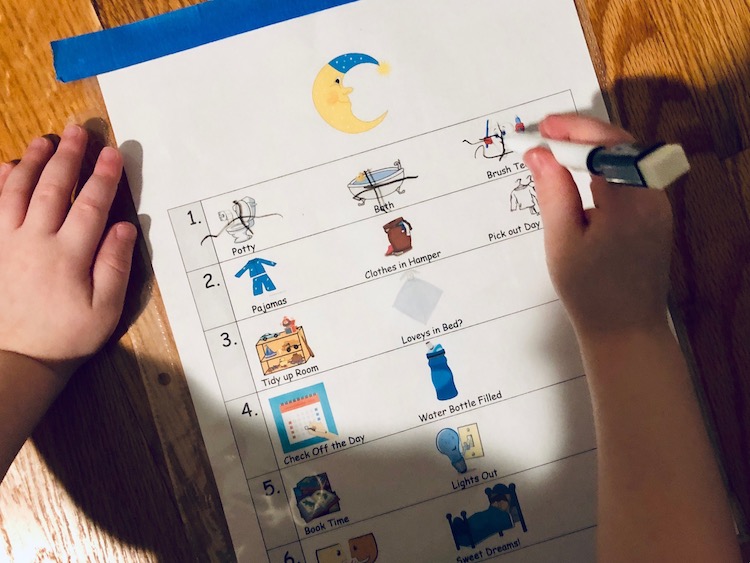 Teacher and mother of 2, Rachel, shares her strategies for creating a bedtime routine that helps kids take control and sleep well throughout the night. #bedtimechecklist #nighttimeroutine