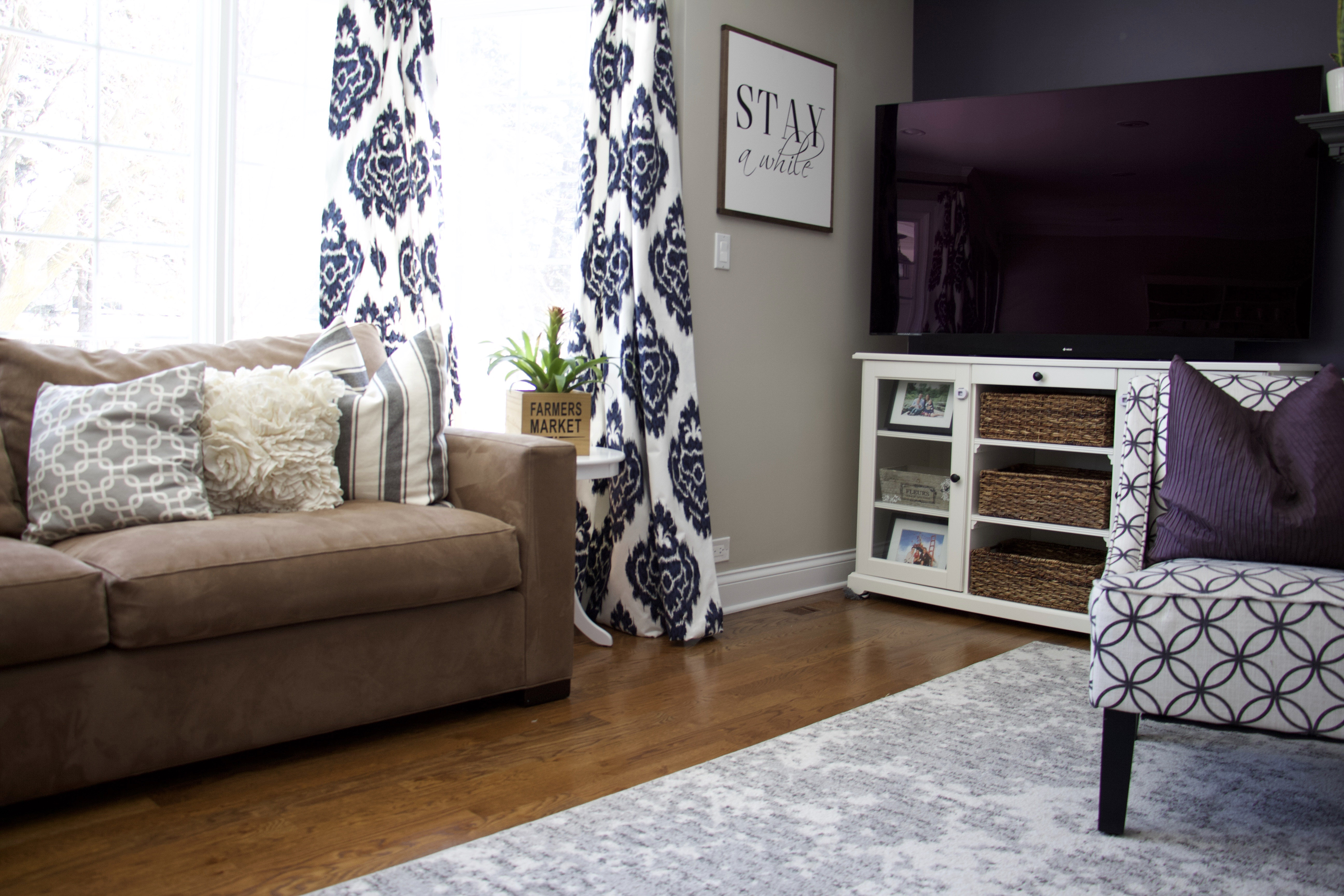 Neatly organized living room. #declutter