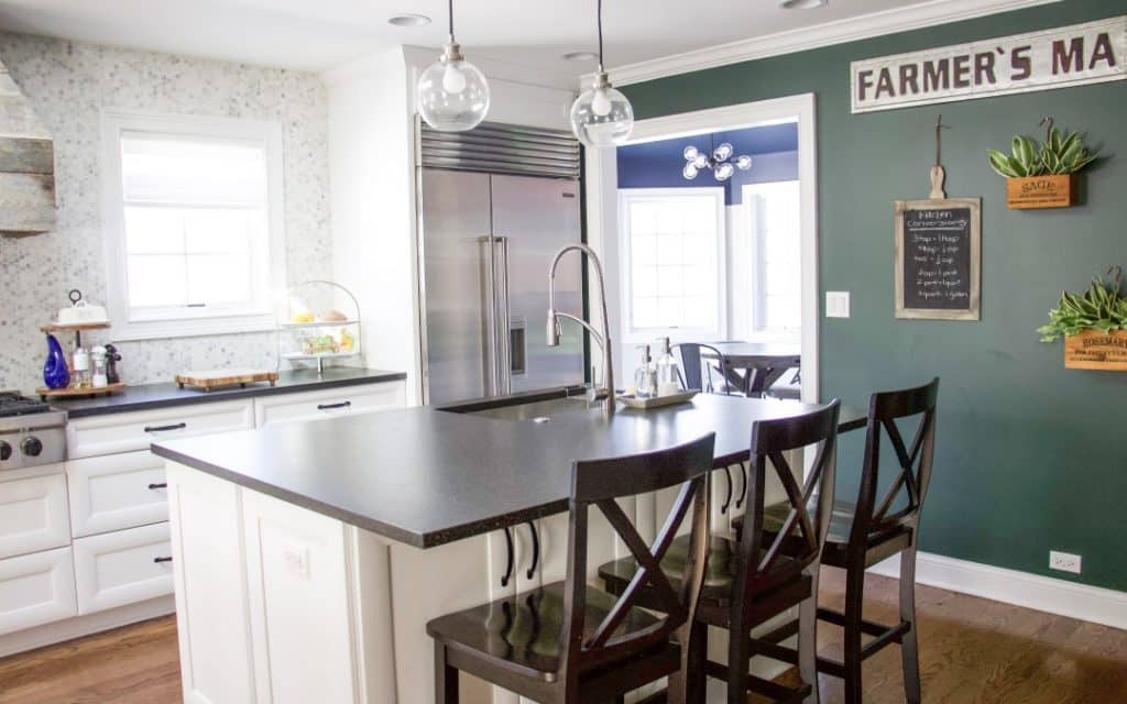 A clean and organized kitchen #theorganizedmama #kitchenorganization