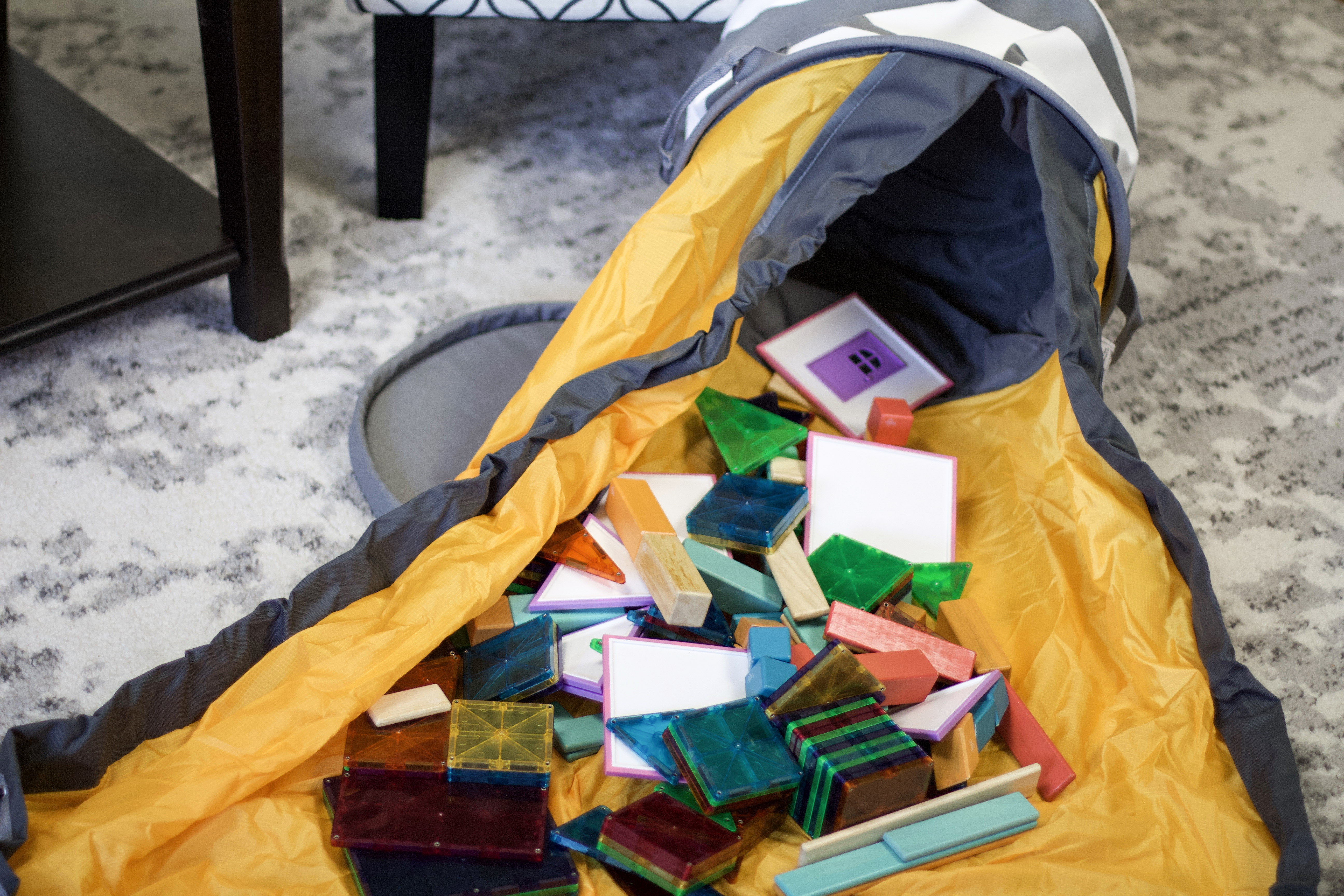 large slide away bag with magnatiles from creative qt