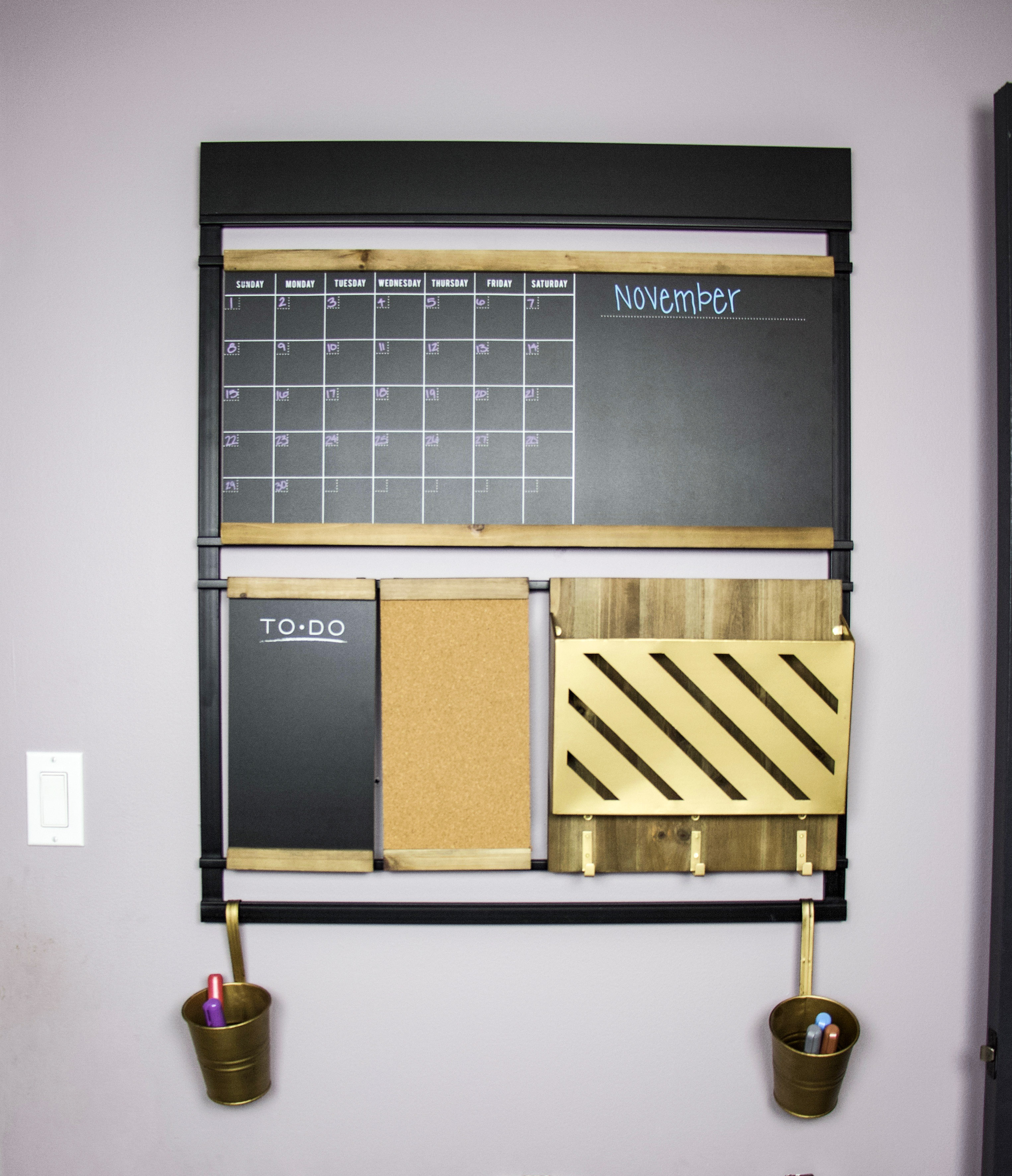 1thrive with chalkboard calendar and file folder