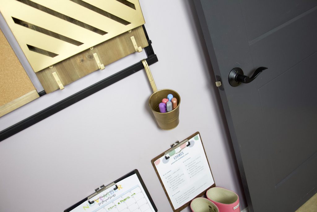 hanging bucket with pens