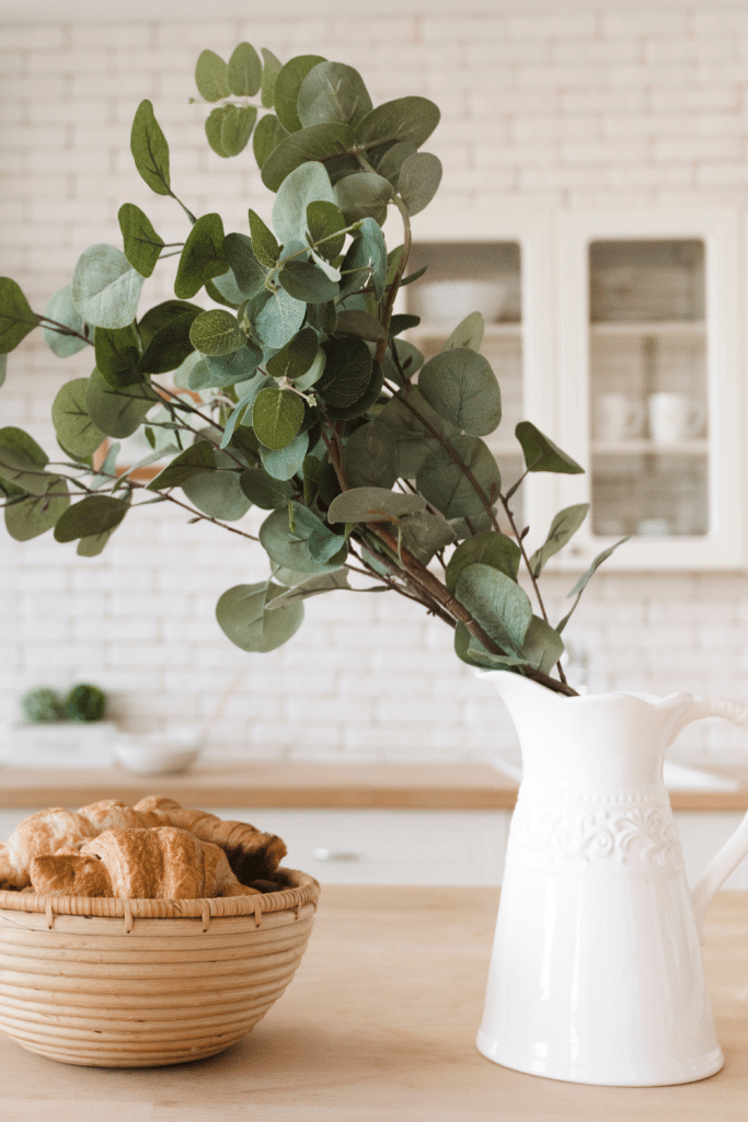 decorating without creating clutter